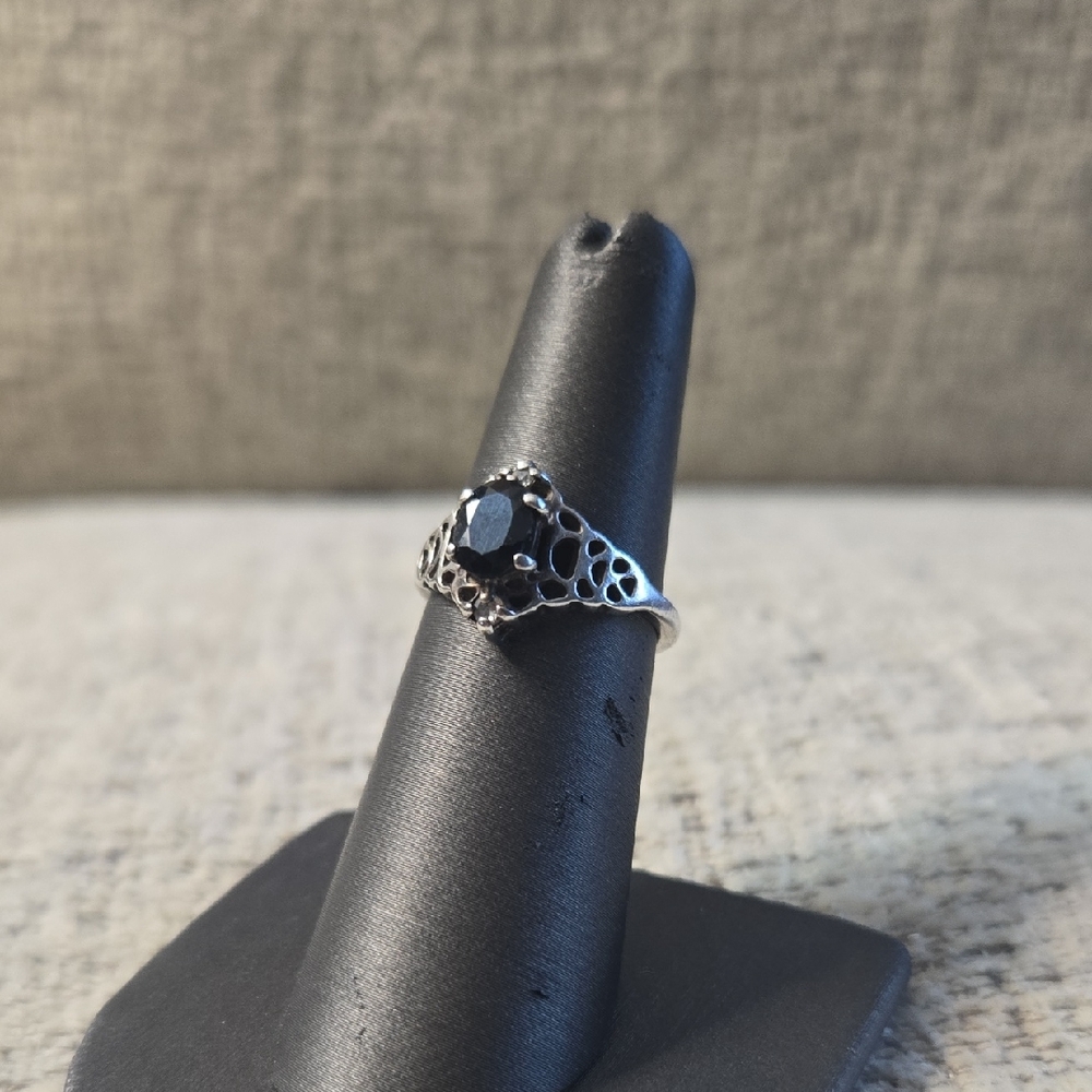 Sophisticated Black Onyx Sterling Silver Ring Size 6 Marked 925